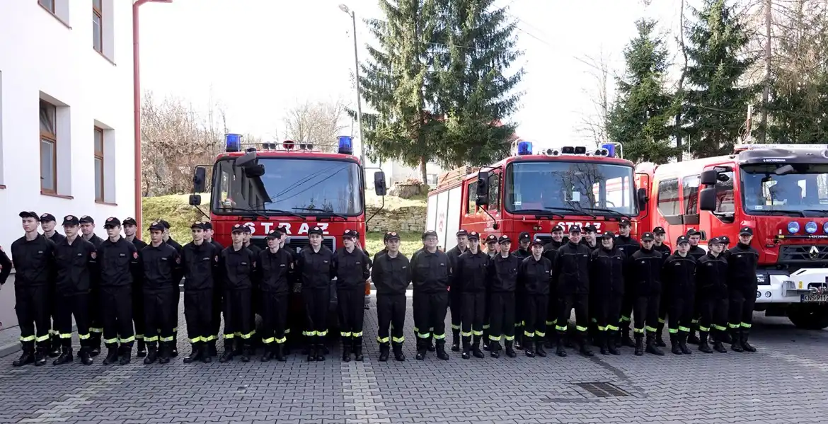 Uczniowie ZS w Marcinkowicach mogą już brać udział w akcjach ratowniczych. Zdali egzamin teoretyczny i praktyczny
