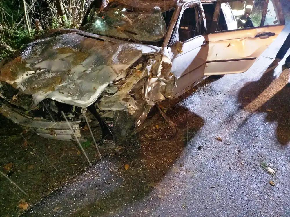 Groźny wypadek drogowy w Moszczenicy Wyżnej. Dwie osoby trafiły do szpitala