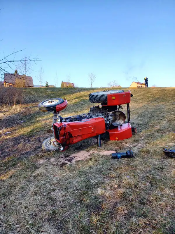 Krasne Potockie: Wypadek podczas prac gospodarczych. Ciągnik rolniczy przygniótł 19-latka