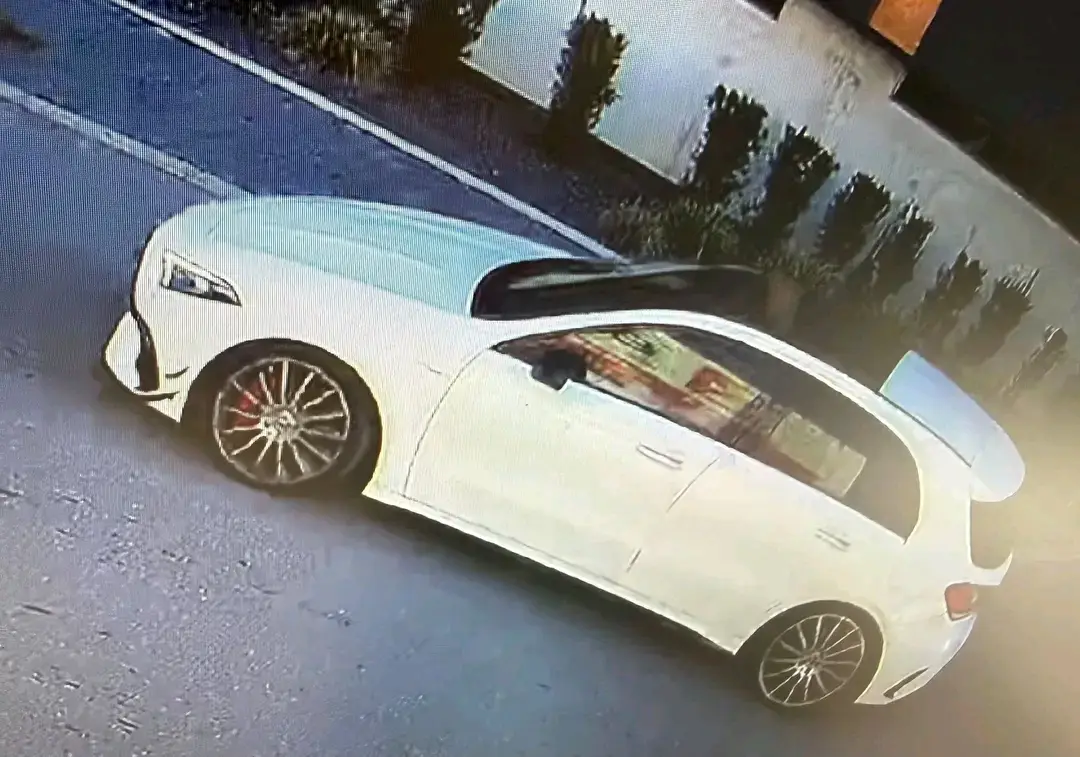 Kradzież w sklepie jubilerskim w Limanowej. Policja szuka tego mężczyzny