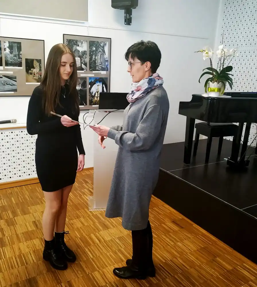 Dwie uczennice z ZS w Łącku wezmą udział w etapie rejonowym Ogólnopolskiego Konkursu Krasomówczego