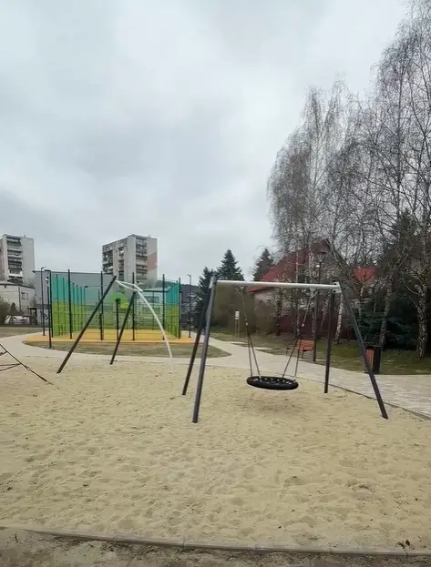 Dzieci już korzystają, a miasto zapowiada więcej. Nowa przestrzeń rekreacyjna w Nowym Sączu