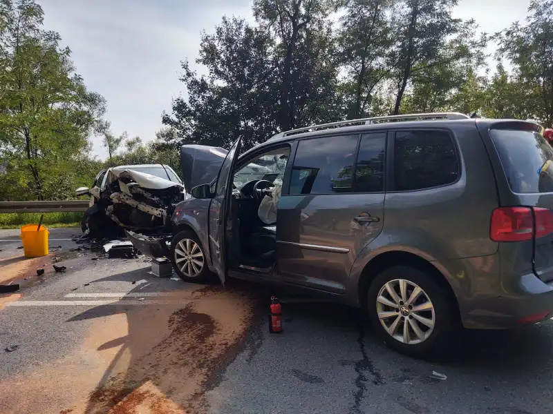 Kurów. Zderzenie czterech samochodów. Trzy osoby w szpitalu