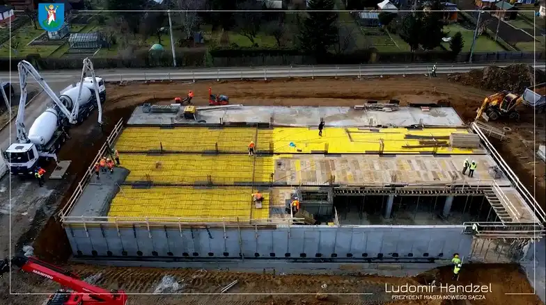 Nowy Sącz: Trwa budowa miejskich apartamentowców