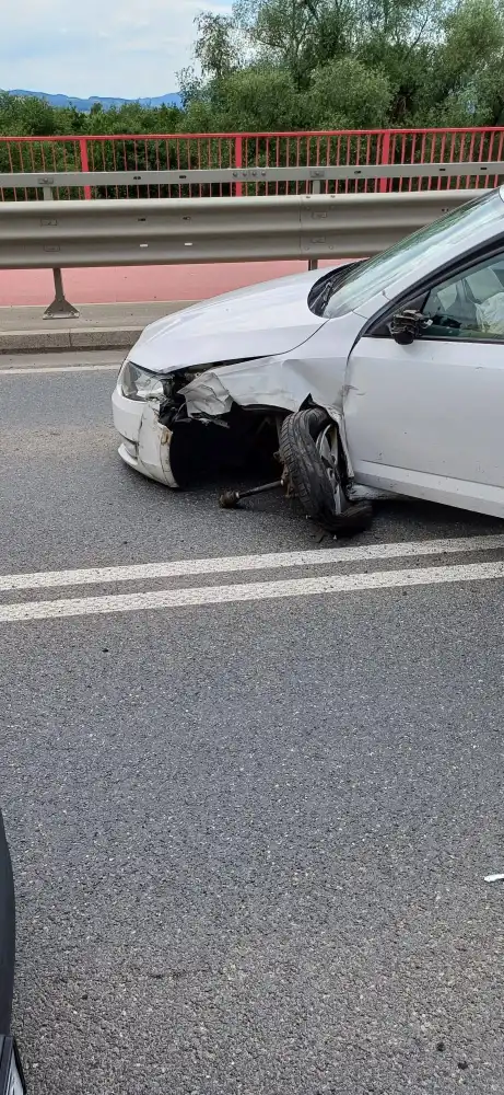 Wypadek w Nowym Sączu. Zderzyły się trzy osobówki