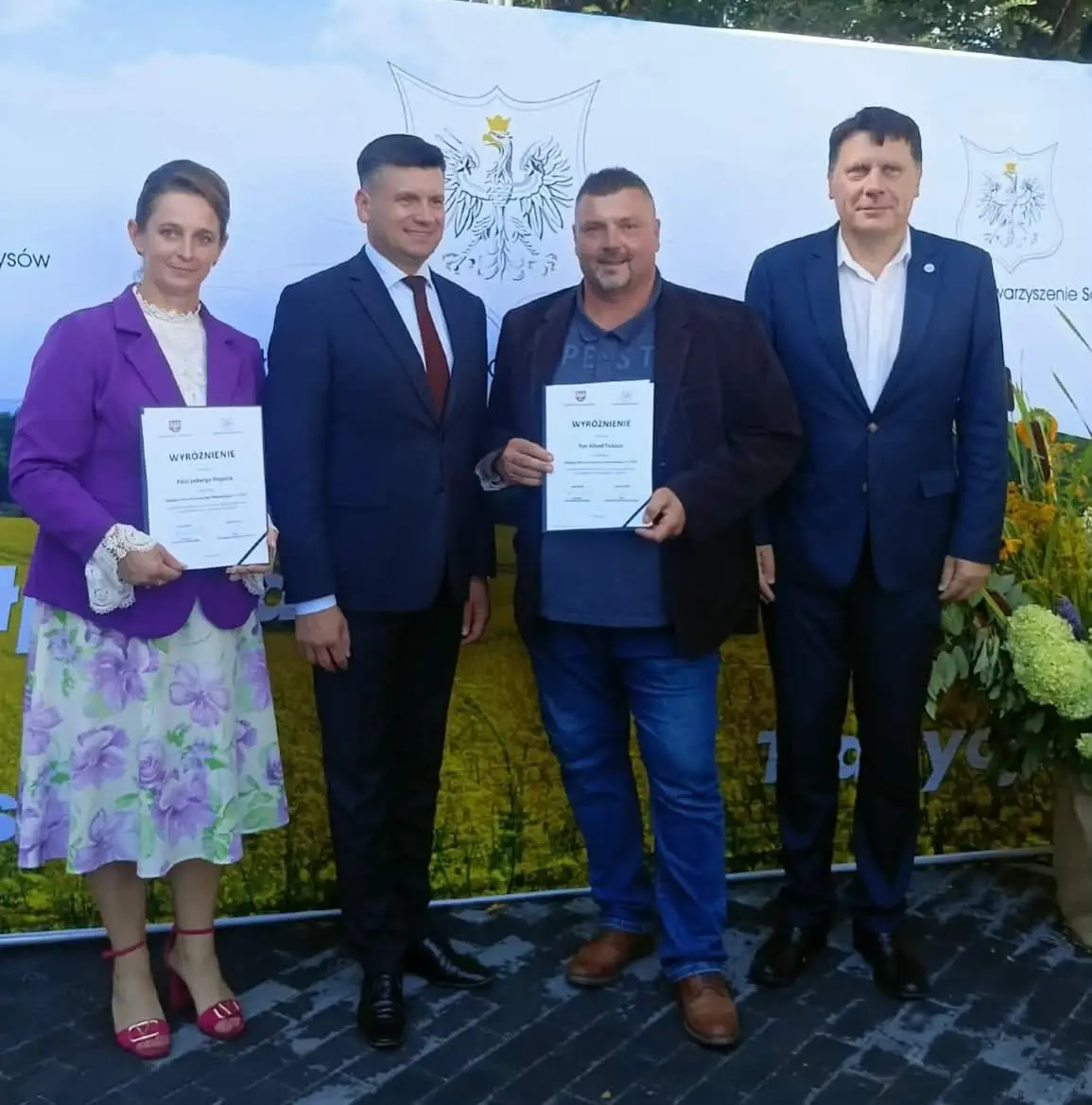 Jadwiga Popiela i Alfred Tobiasz z wojewódzkimi wyróżnieniami. Doceniono ich pracę dla mieszkańców