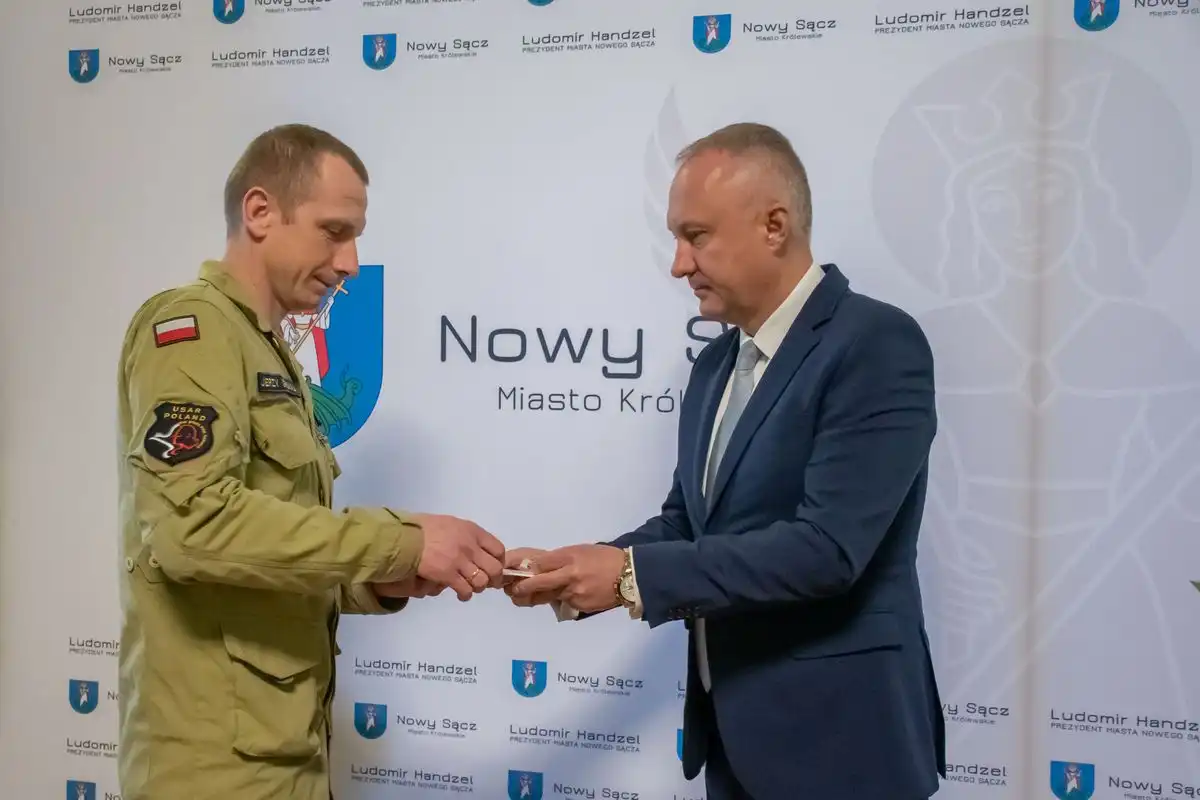 Nowy Sącz: Prezydent podziękował strażakom SGPR „Nowy Sącz” za działania ratownicze w Turcji