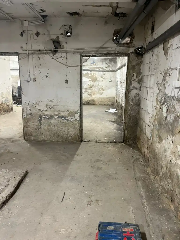 Gorlice: Trwa modernizacja budynku przy ul. Słonecznej 7