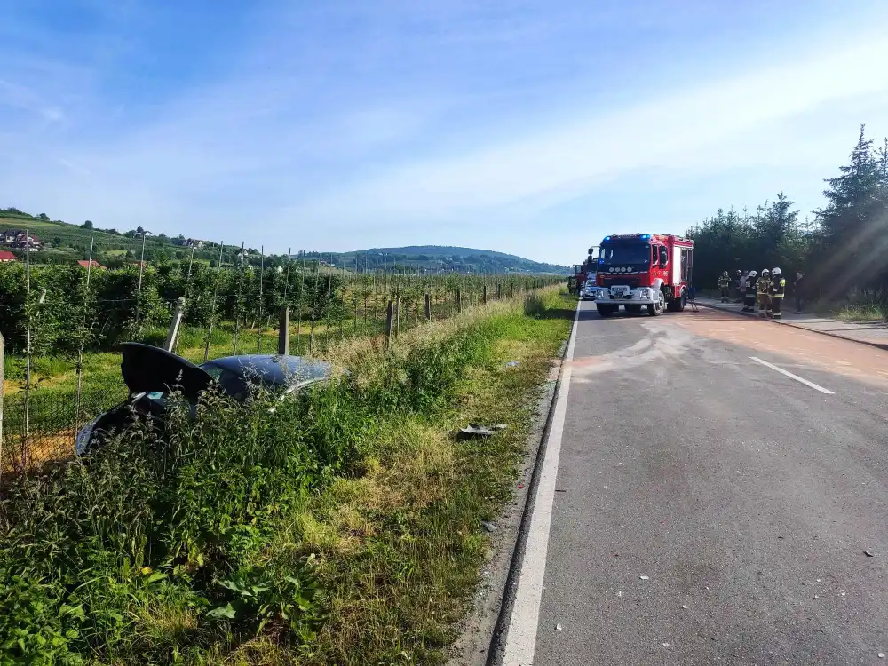 Kolizja w Łososinie Dolnej. Jedna osoba poszkodowana