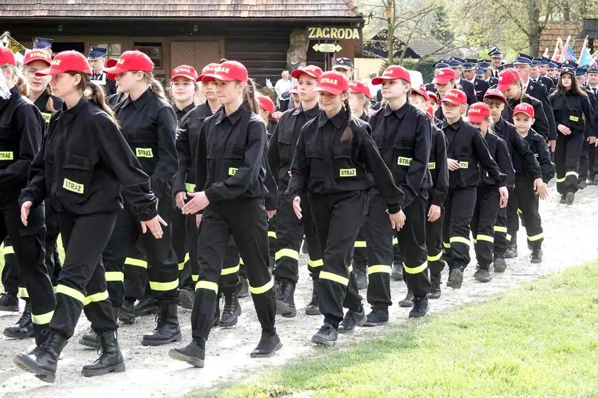 Strażacy ochotnicy z gminy Grybów z dofinansowaniem na zakup sprzętu