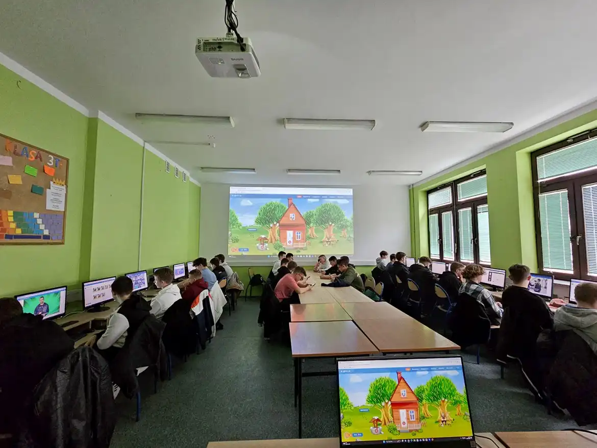 ZSP w Krynicy-Zdroju w gronie trzech szkół w Polsce nagrodzonych w III edycji Konkursu Biura Informacji Kredytowej Score Hunter Junior