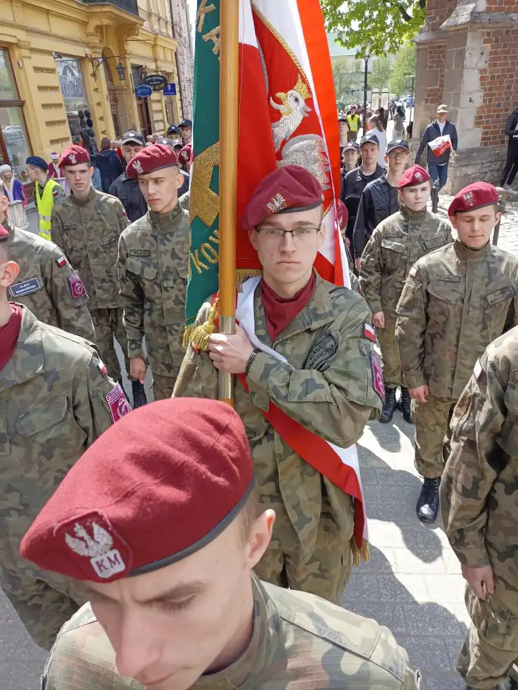 Uczniowie Zespołu Szkół w Marcinkowicach uczestniczyli w uroczystości patriotycznej w Krakowie
