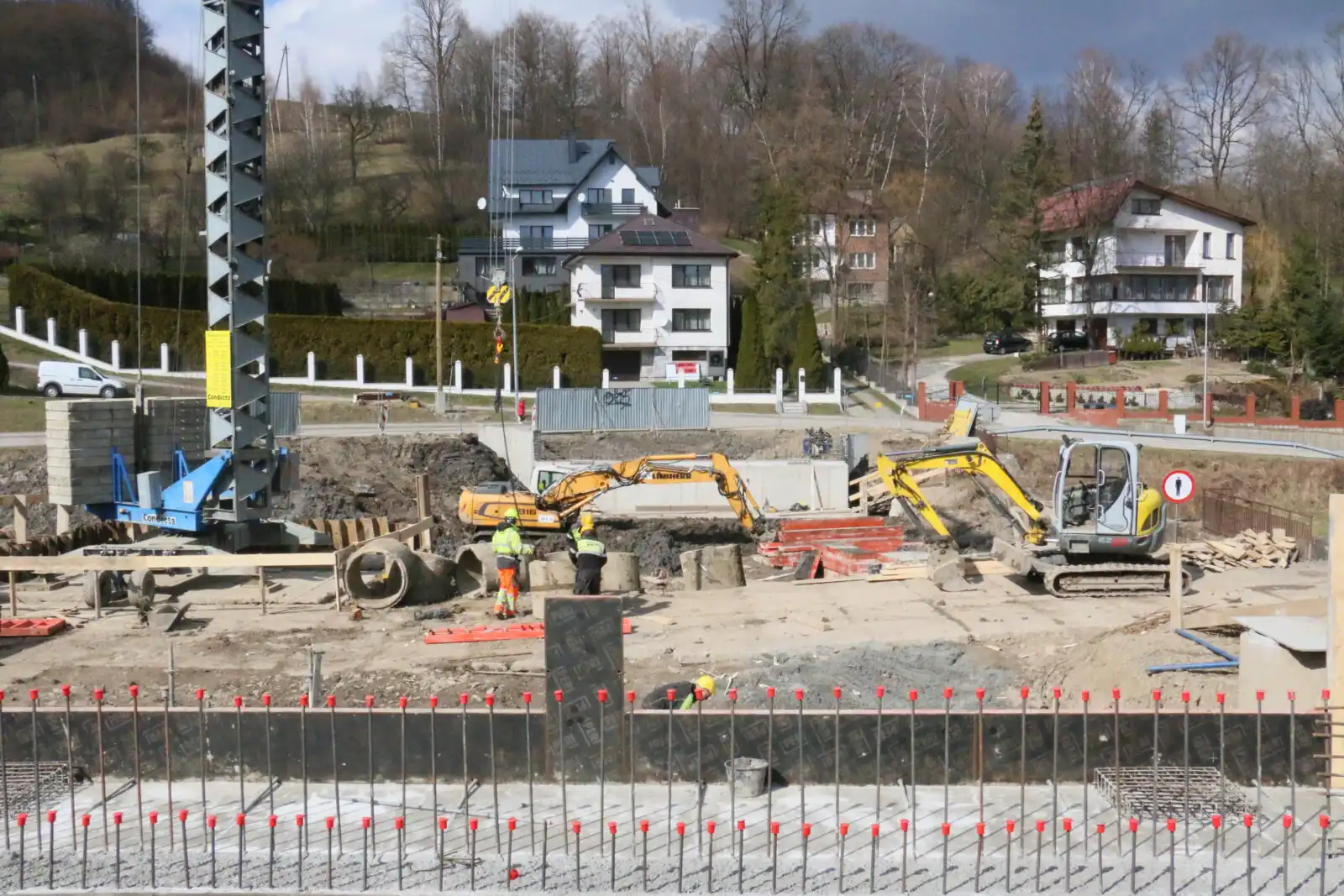 Limanowa: Powstaje nowy most pomiędzy ulicami J. Marka i Sikorskiego, ruszają remonty dróg