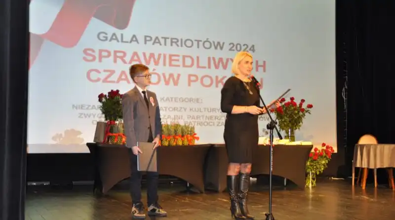 Patriotyzm w Sercu SP nr 1. Laureaci Gali Patriotów 2024