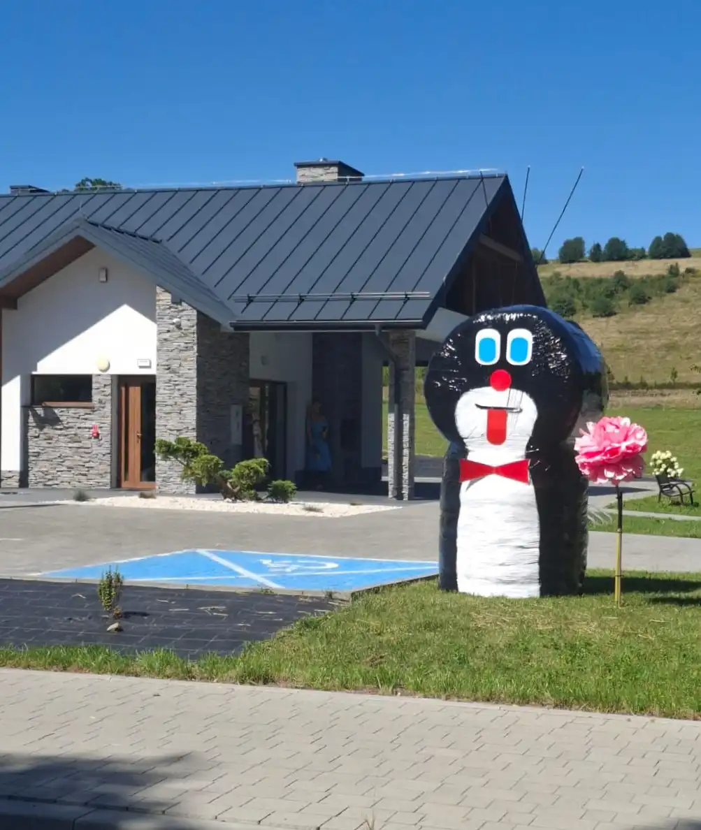 Słomiane witacze w Gminie Korzenna zapraszają na dożynki