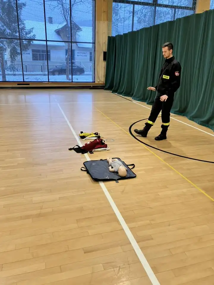 Młodzież z Krynicy-Zdroju uczy się ratować życie