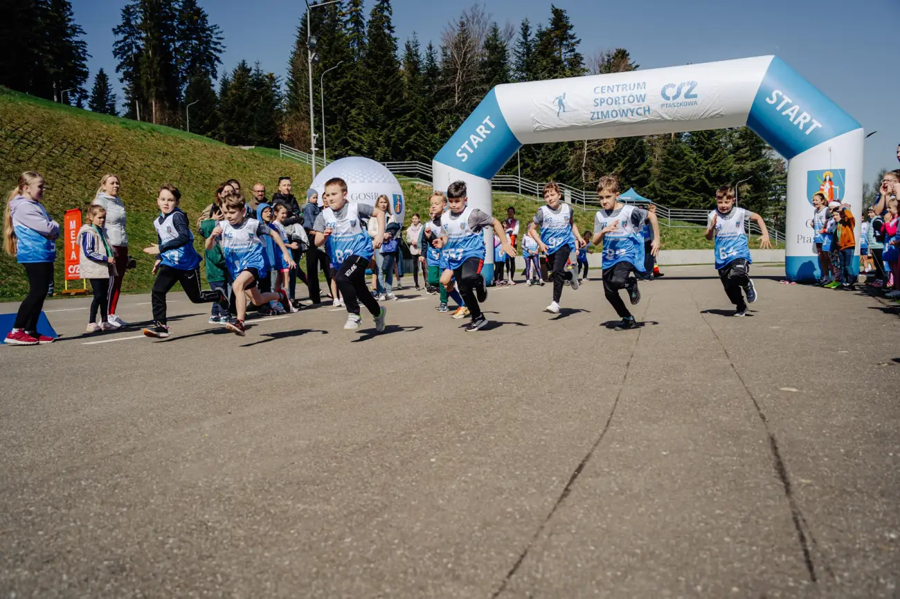 Ptaszkowa pobiegła na powitanie wiosny. Setki metrów emocji i ponad 140 uczestników