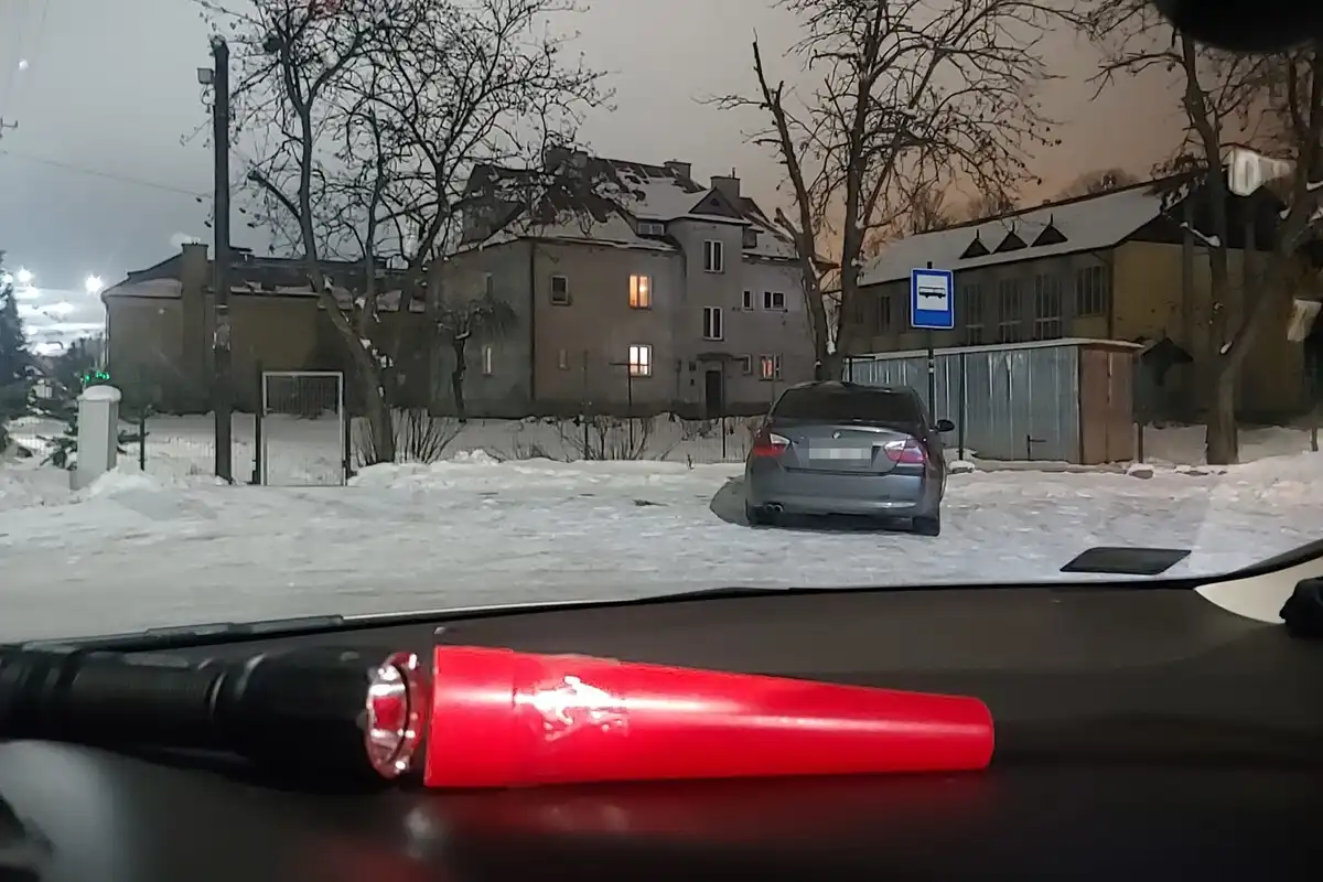 Tylicz: Funkcjonariusze SG zatrzymali 19-letniego recydywistę bez prawa jazdy