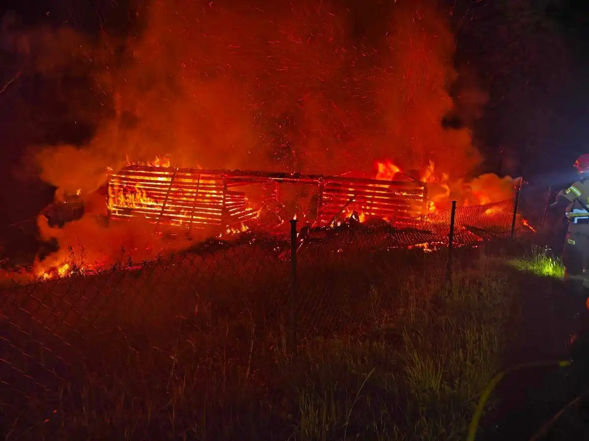 Pożar w Przysietnicy. Spłonął budynek gospodarczy