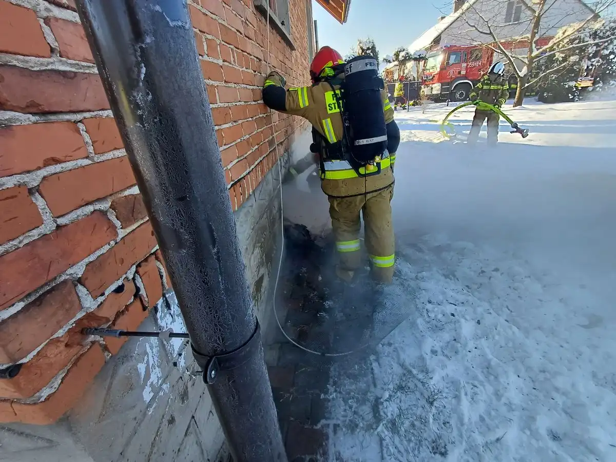 Pożar w Gołkowicach Górnych. Paliło się w kotłowni domu jednorodzinnego
