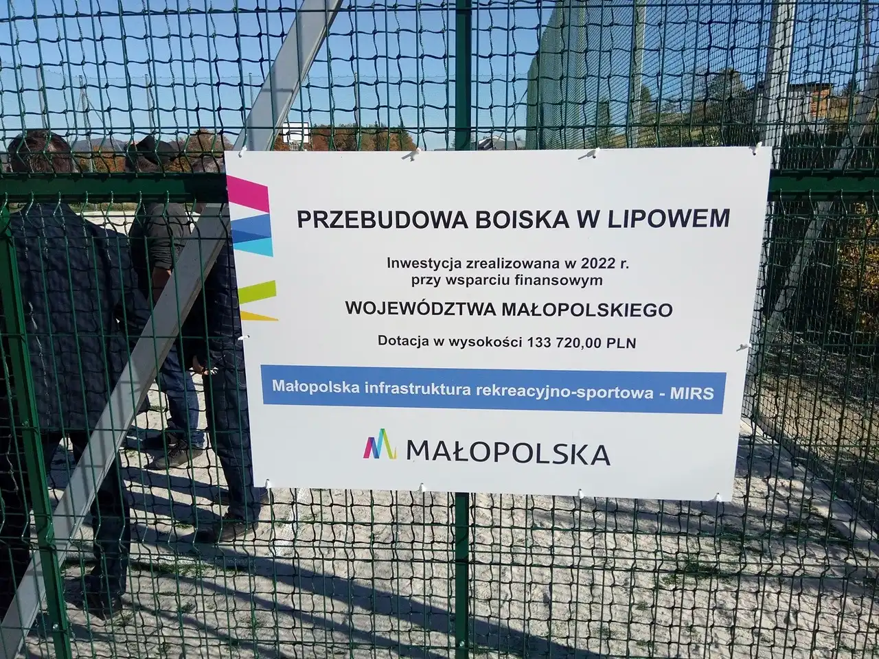W Gminie Limanowa mieszkańcy mają kolejne boisko wielofunkcyjne