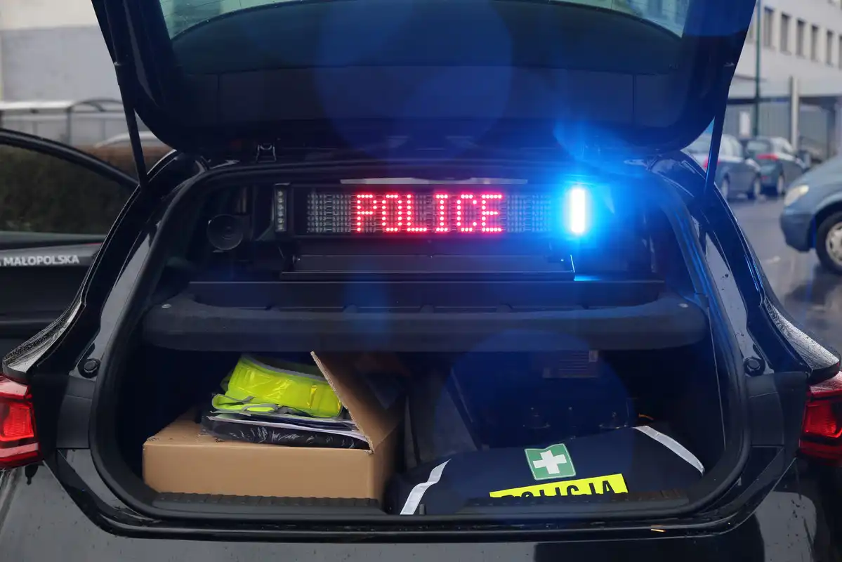Policjanci grupy SPEED otrzymali dwa nowoczesne radiowozy. Jeden z nich trafi do nowosądeckiej drogówki