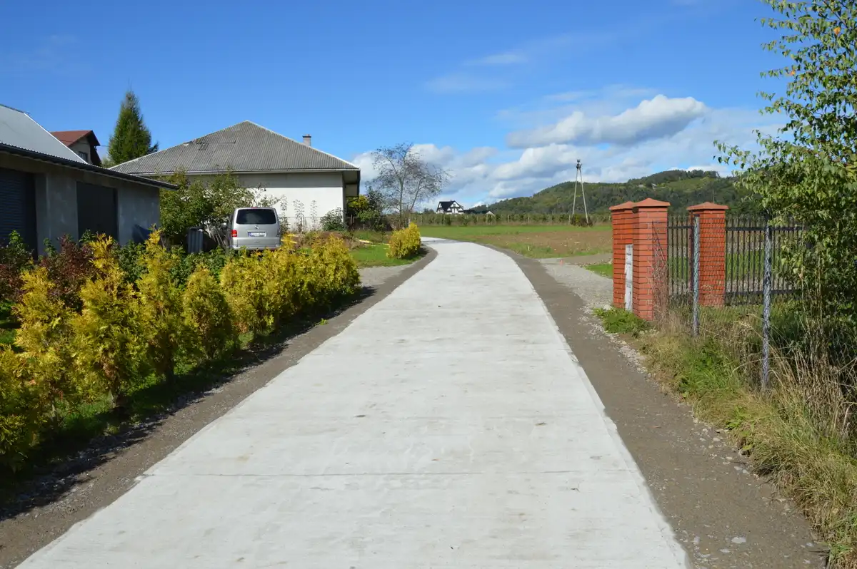 W Gminie Łososina Dolna kolejne odcinki dróg zmodernizowane