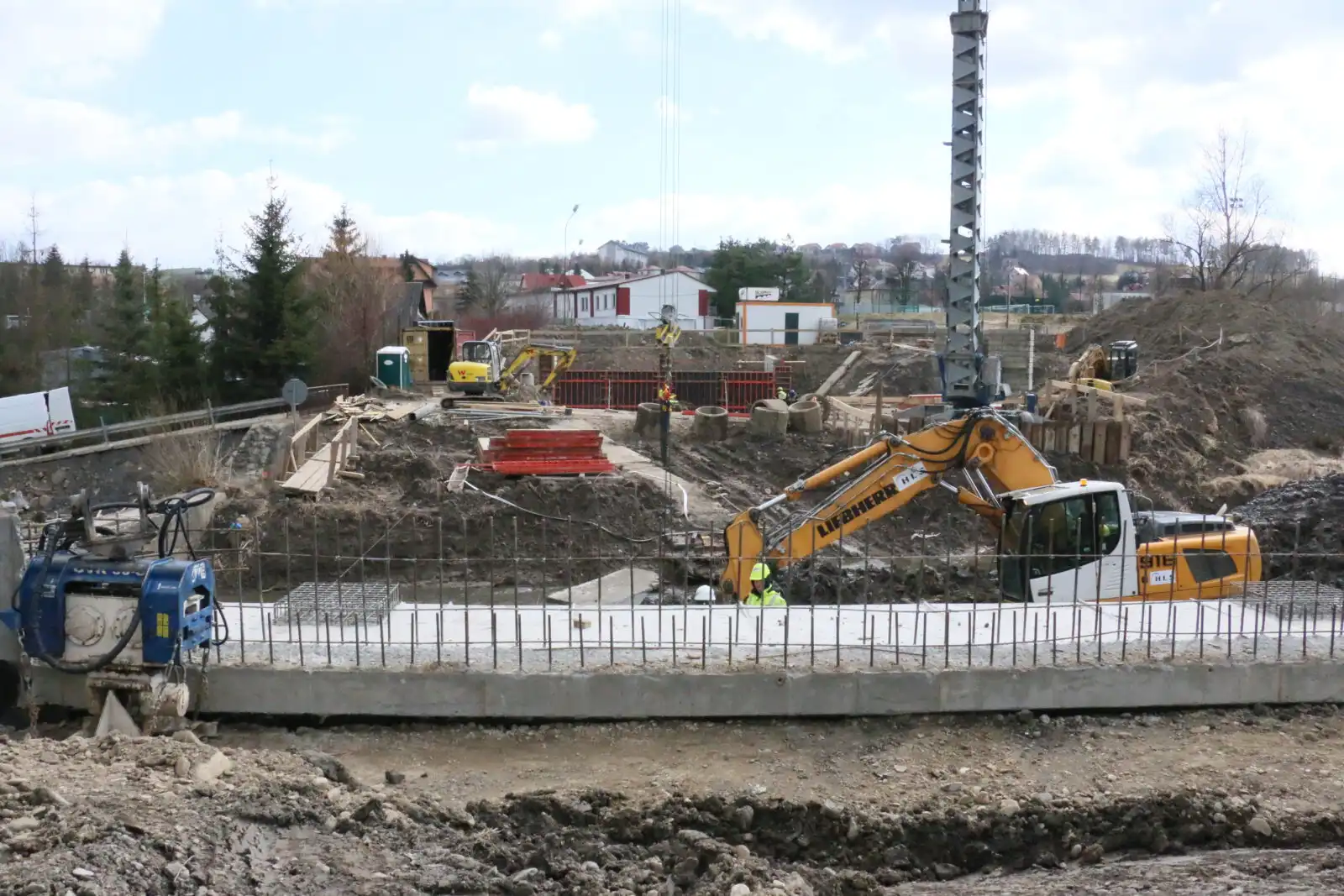 Limanowa: Powstaje nowy most pomiędzy ulicami J. Marka i Sikorskiego, ruszają remonty dróg