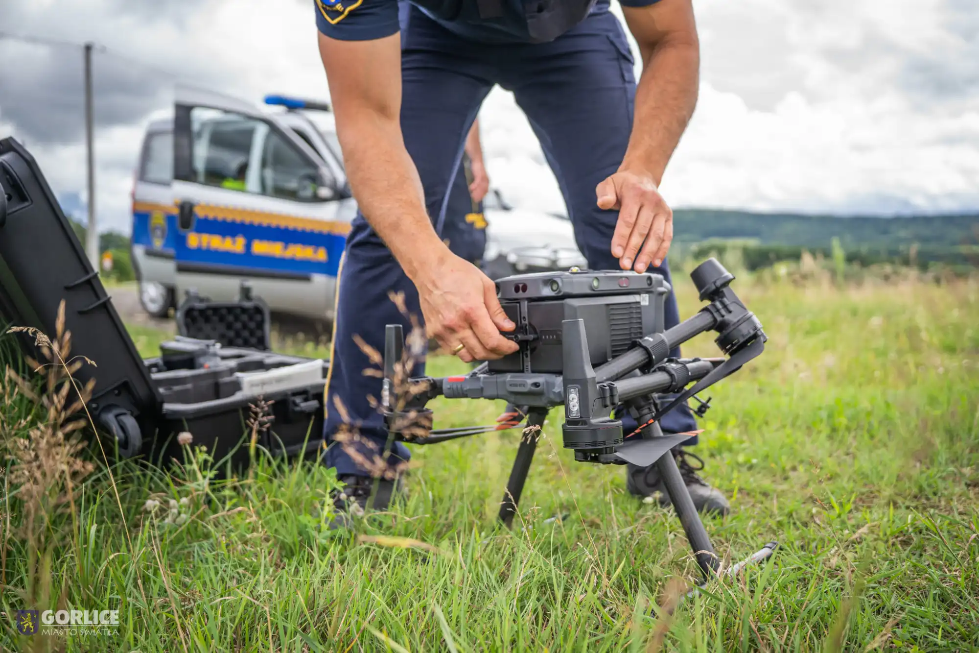 Straż Miejska w Gorlicach z nowoczesnym dronem i ekologicznym autem