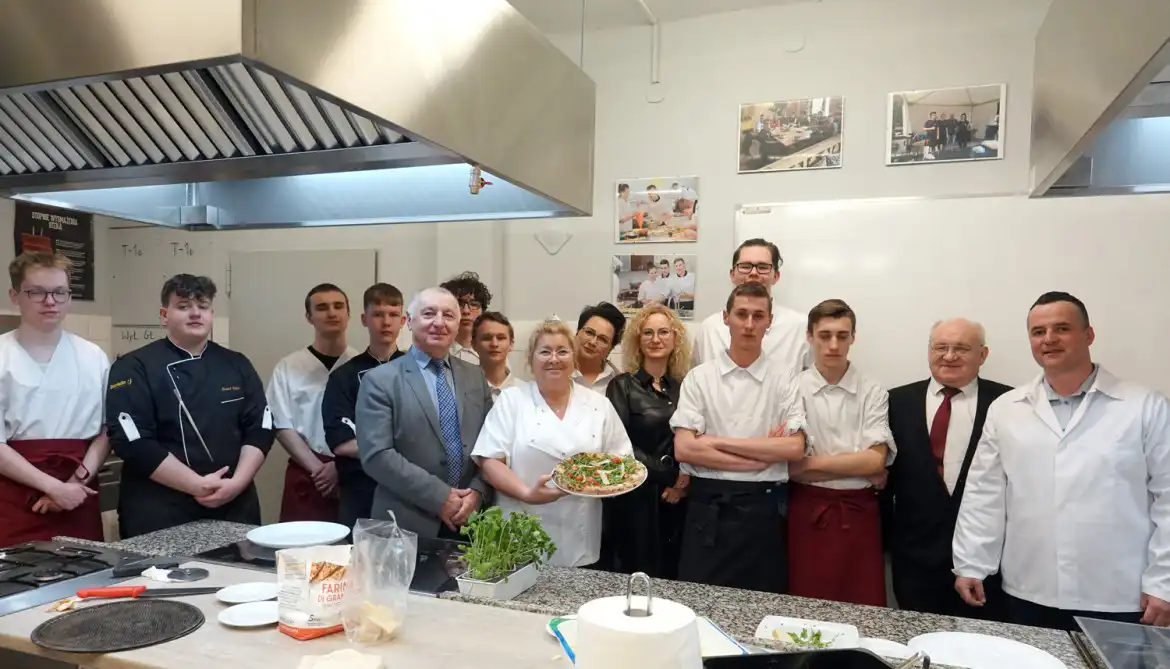 Włoska uczta w ZSP w Nawojowej