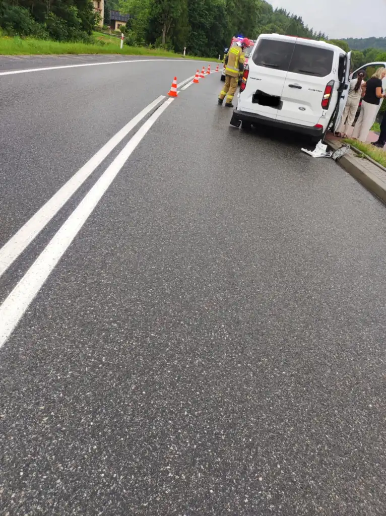 Wypadek na DK75. Dwie załogi OSP, JRG i ZRM w akcji