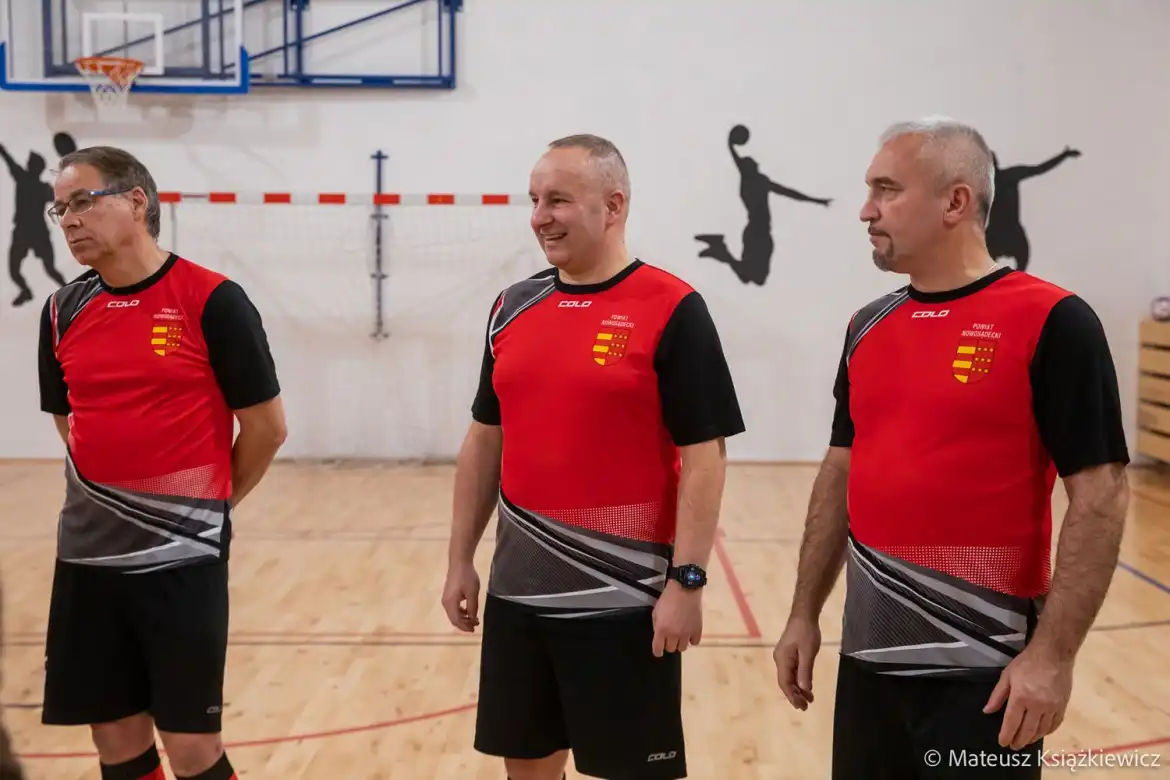 Samorządowcy walczyli w Binczarowej o puchar Starosty Nowosądeckiego