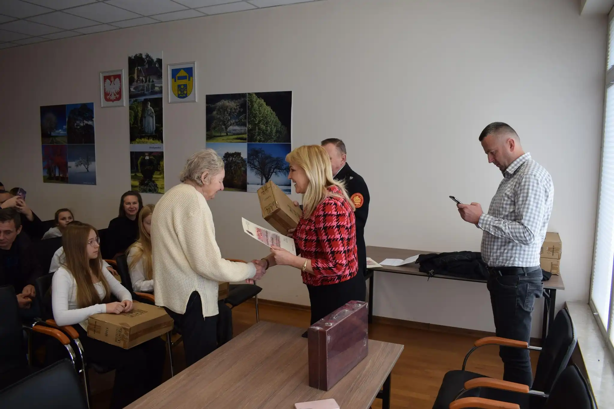 Strażackie Talenty. Wręczenie nagród w konkursie plastycznym w Podegrodziu