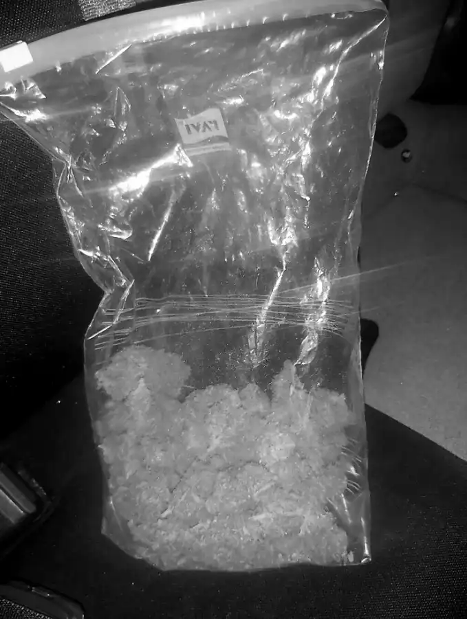 Słopnice: Limanowscy policjanci zatrzymali do kontroli drogowej 19-latka. Miał w samochodzie narkotyki