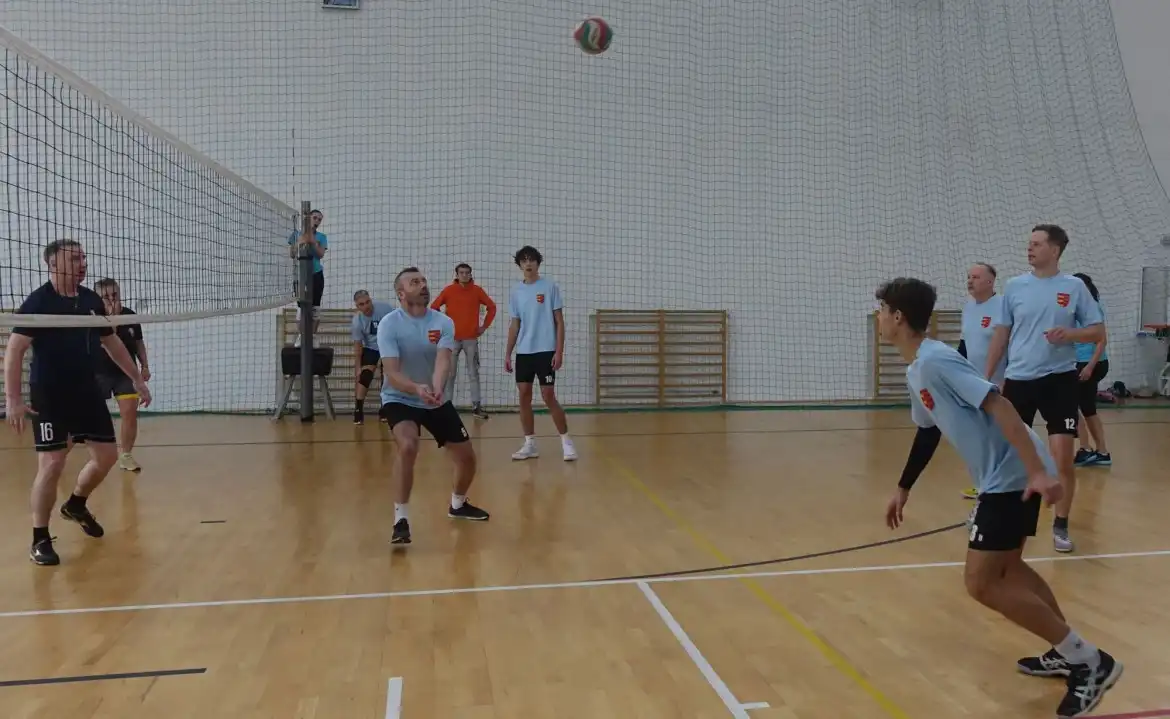 Siatkarskie złoto dla Policji z Nowego Sącza