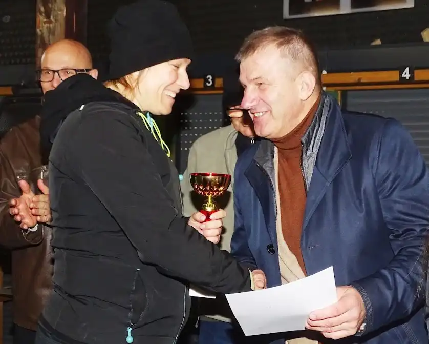 "10 strzałów Ku Chwale Ojczyzny". Patriotyczne zawody strzeleckie na sądeckiej strzelnicy