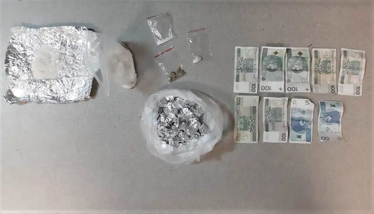 Znaczne ilości narkotyków w mieszkaniu 22-letniego Sądeczanina