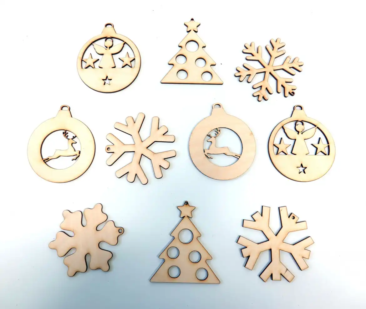 ZAZ w Nawojowej: Niepełnosprawni tworzą świąteczne dekoracje – przyjdź i kup