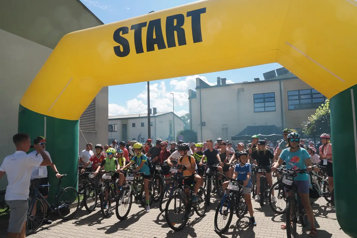 Ponad 300 osób na rowerach. Rodzinny Rajd Rowerowy przejechał przez Sądecczyznę