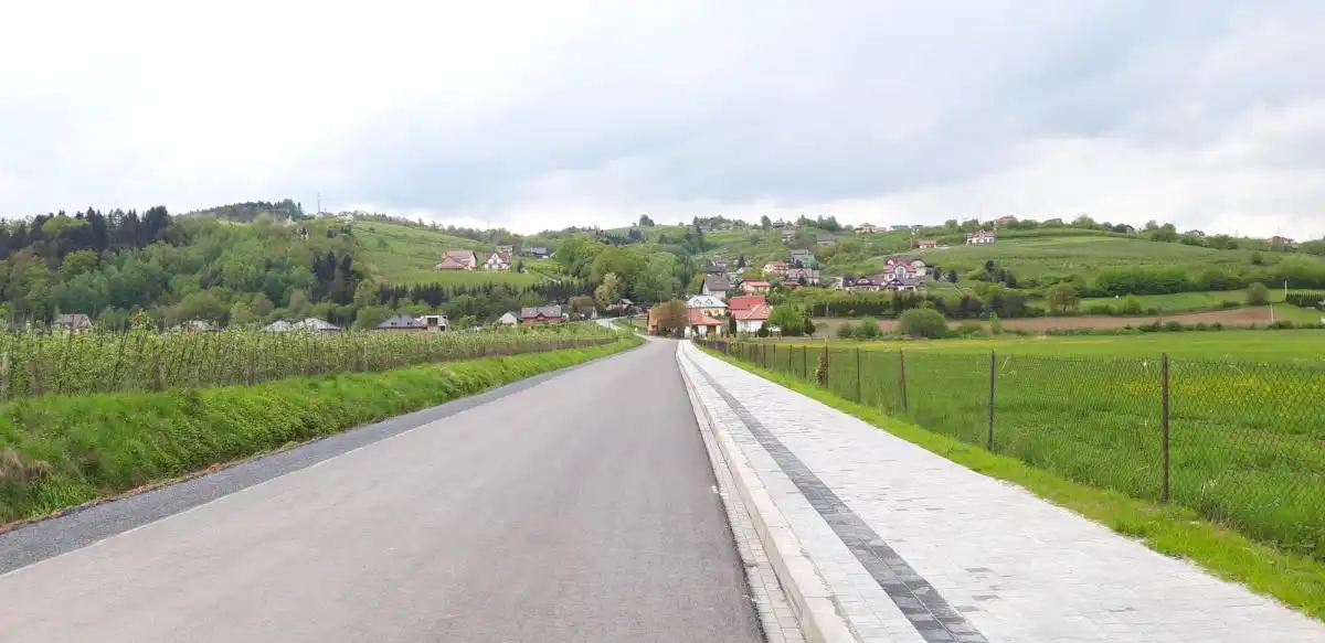 Przebudowa jednej z dróg w Gminie Łososina Dolna zakończona