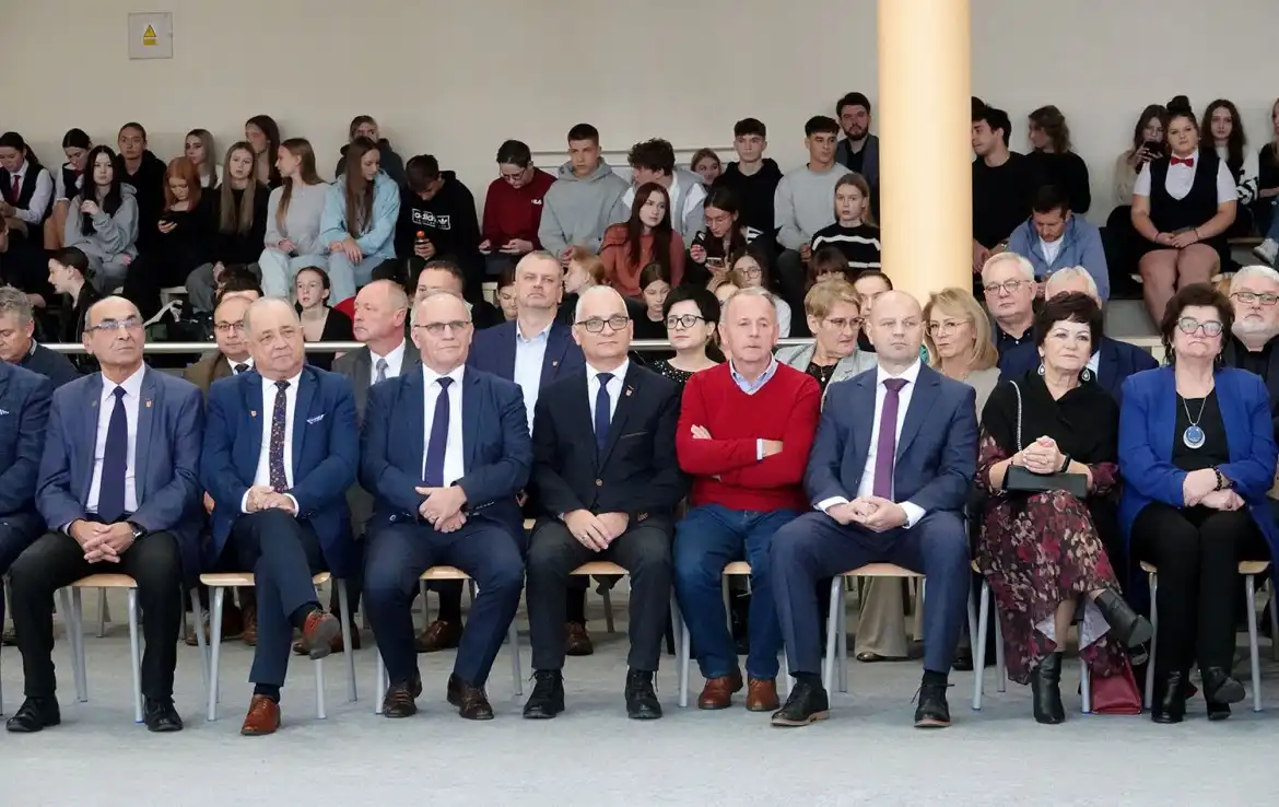 Zwyciężczynie III Powiatowego Konkursu Kulinarnego: Comber z jelenia i deser w klimacie sądeckiej jesieni