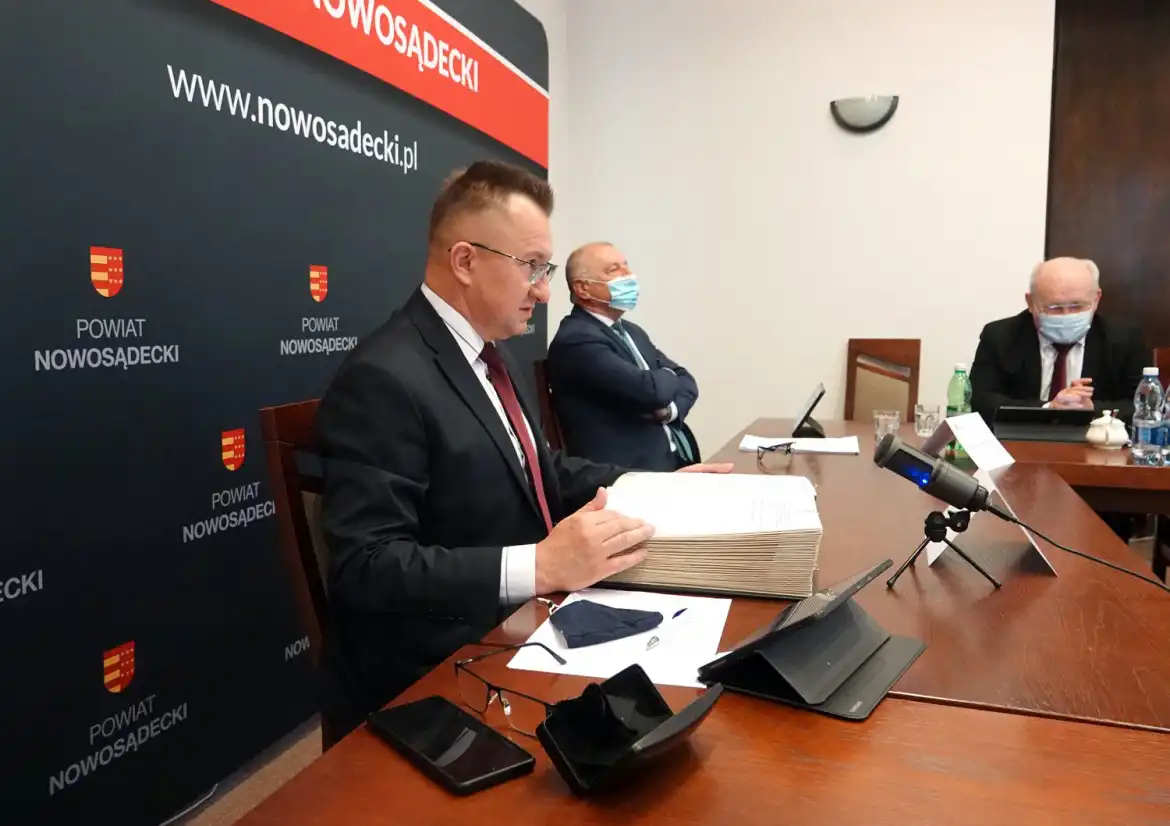 O inwestycjach na ostatniej sesji Rady Powiatu w tym roku