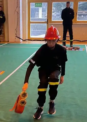 IX Powiatowe Zawody Sportowo-Pożarnicze w Brzeznej. Wzięły w nich udział 93 drużyny