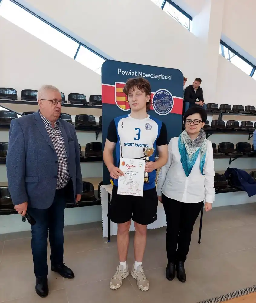 Uczniowie z ZSZ w Grybowie najlepsi w siatkówce