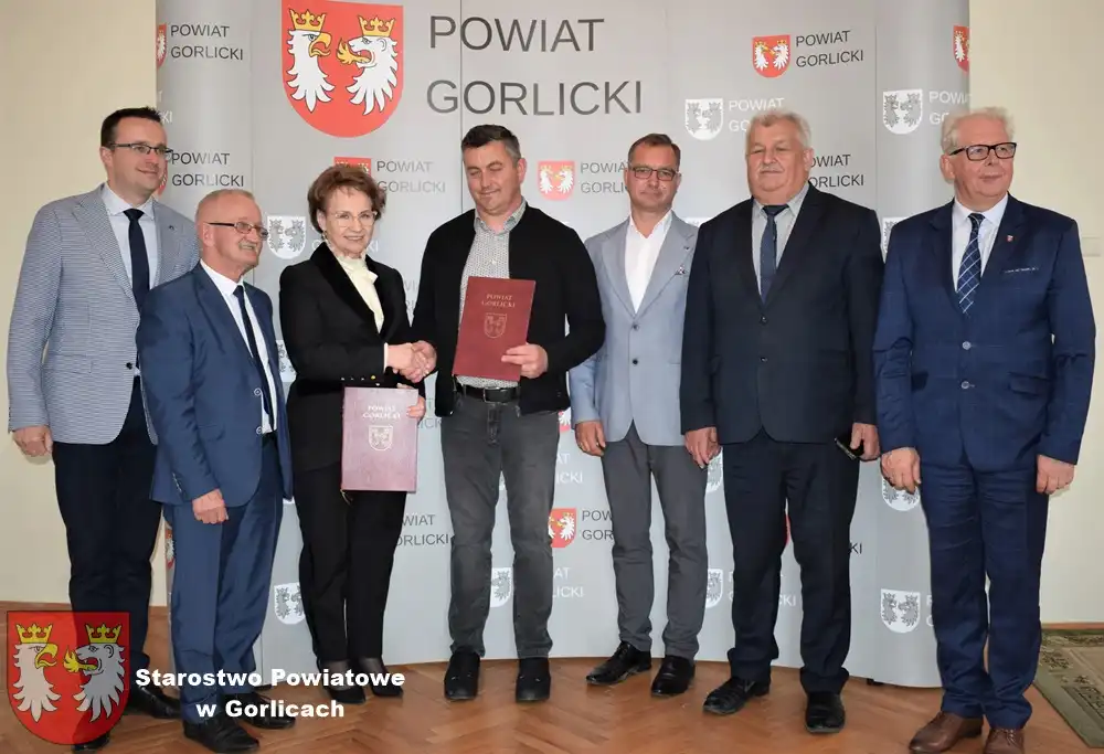 Umowa na przebudowę drogi powiatowej w Jankowej podpisana