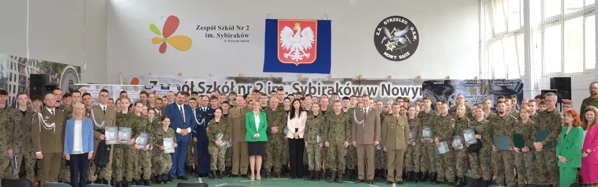 Sądeccy mundurowi opowiedzieli uczniom o zawodzie policjanta