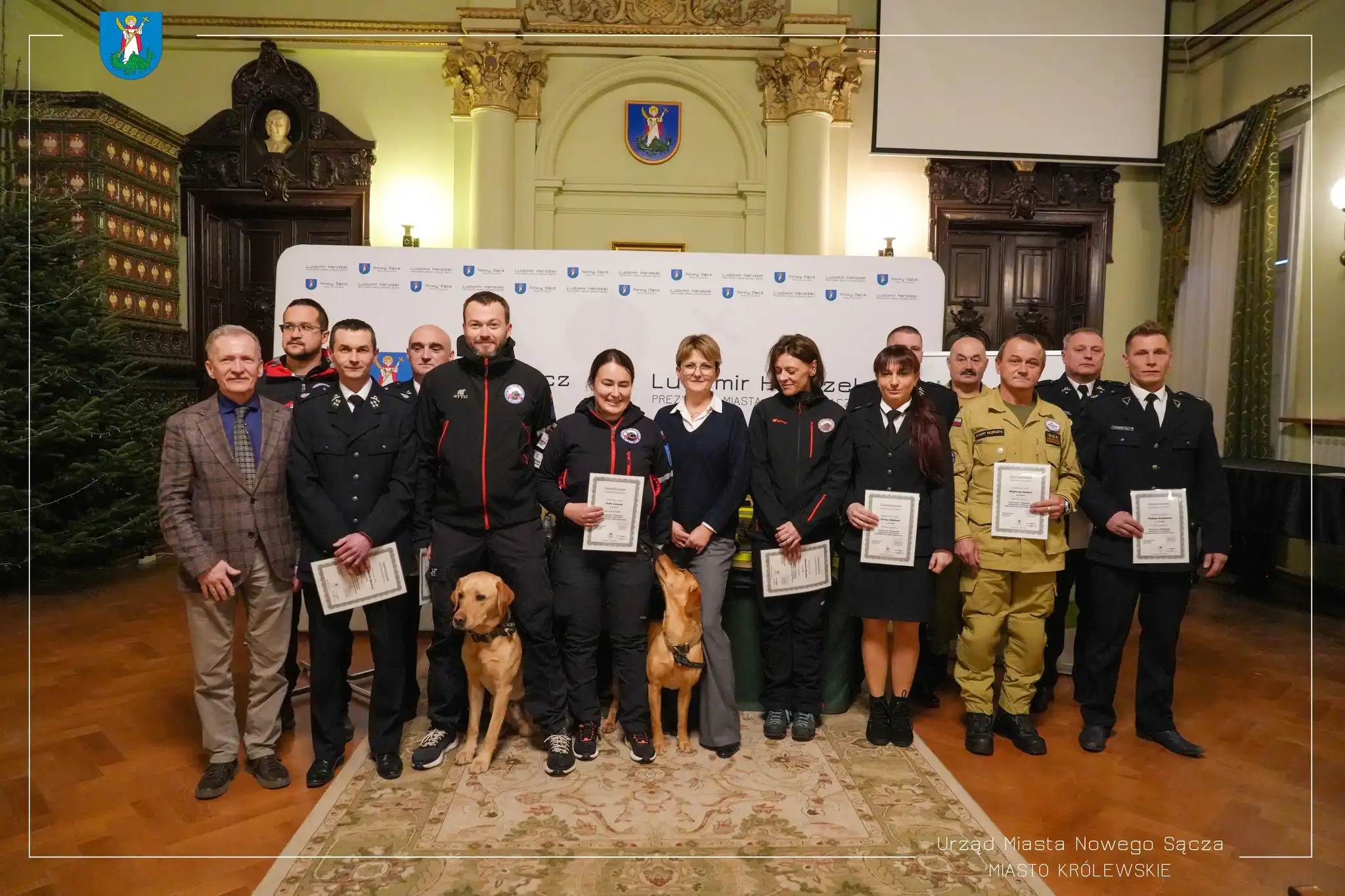 Nowe umundurowanie i certyfikaty dla strażaków z OSP „Biegonice”