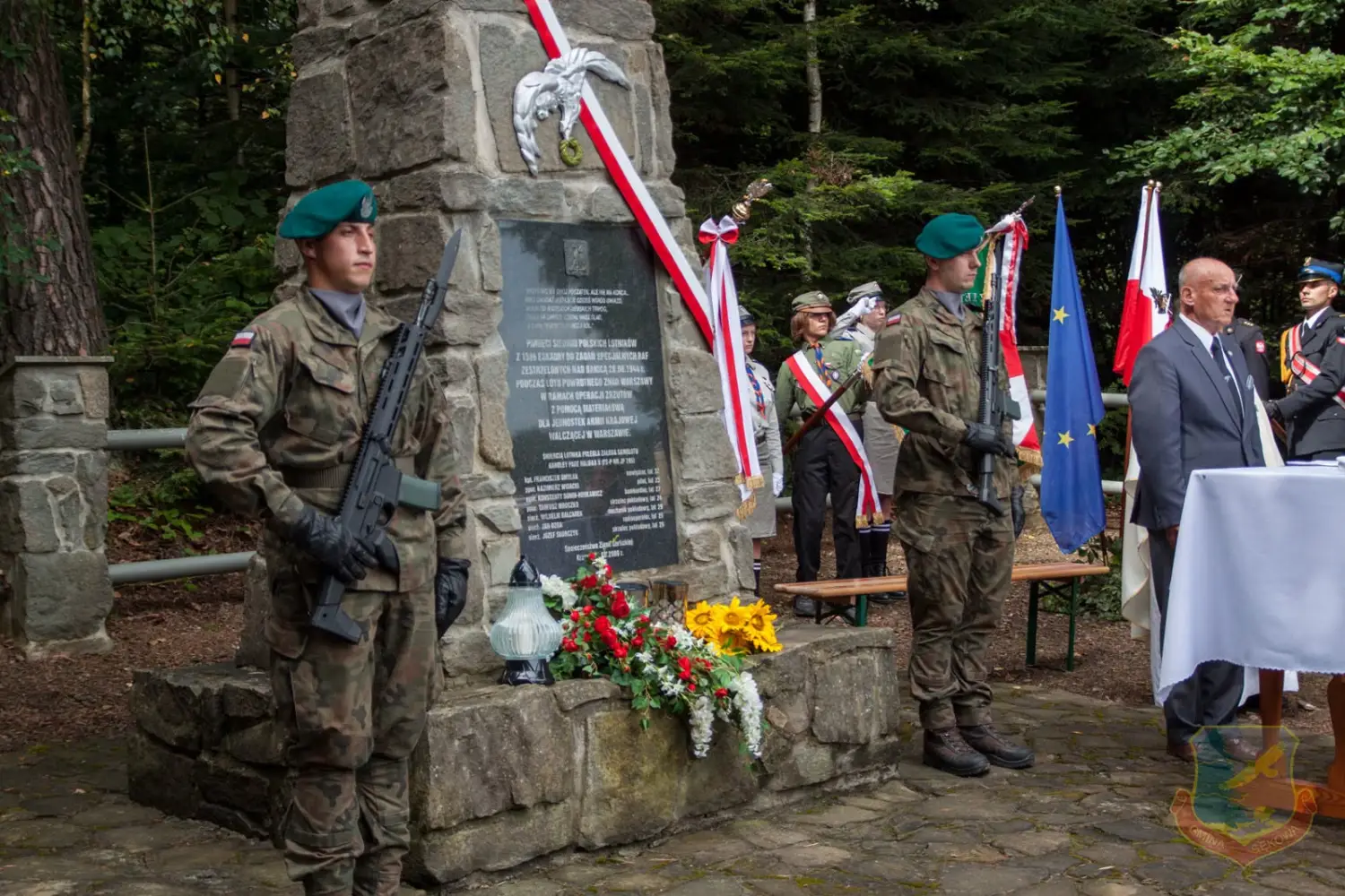 82 lata od tragedii w Banicy. Uczczono pamięć siedmiu polskich lotników