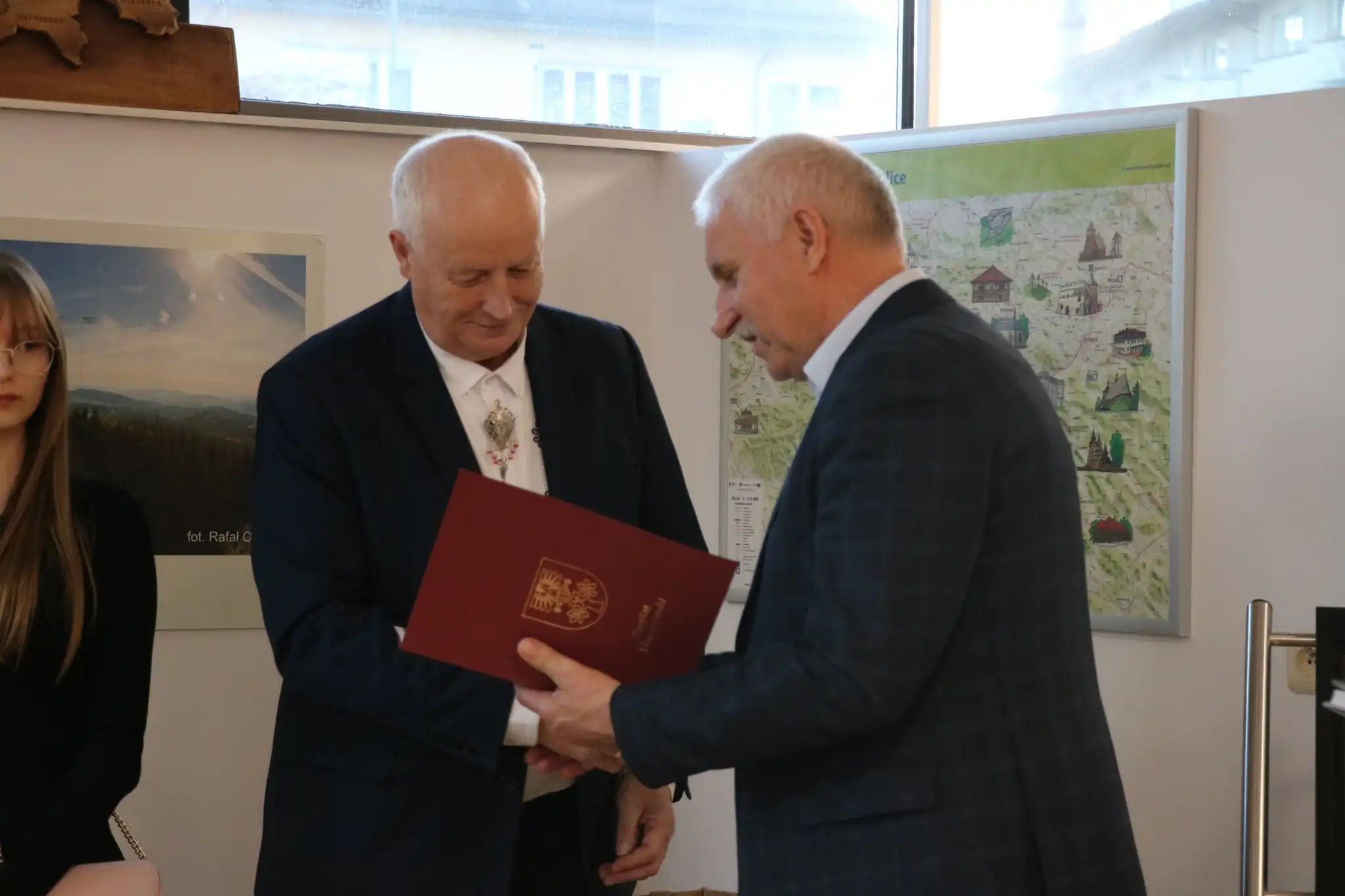 Rodzinna wystawa w Limanowej. Połączenie pokoleń przez sztukę