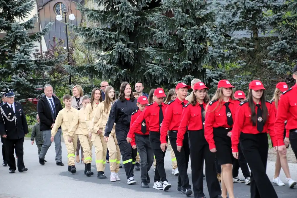 Gminny Dzień Strażaka w Słopnicach. Uroczystość pełna honorów i podziękowań